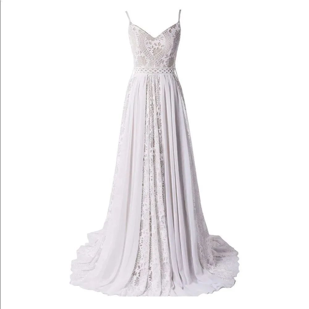 Bohemian Lace Wedding Dress Spaghetti Strap Size 4 NWT
